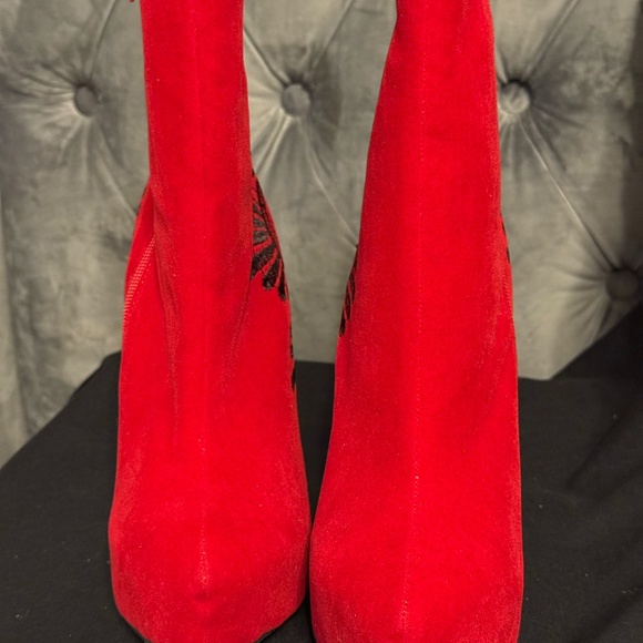 Alona Red Embroidered Heel Ankle Boots Pointed Toe Stiletto Booties Size 8 - Picture 2 of 4